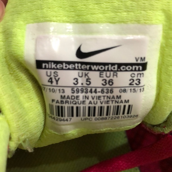 Nike Flex Experience RN 2 Sz 4Y - Picture 2 of 8